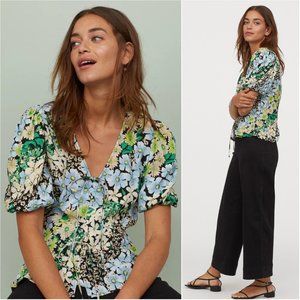 H&M | Puff-Sleeved Blouse